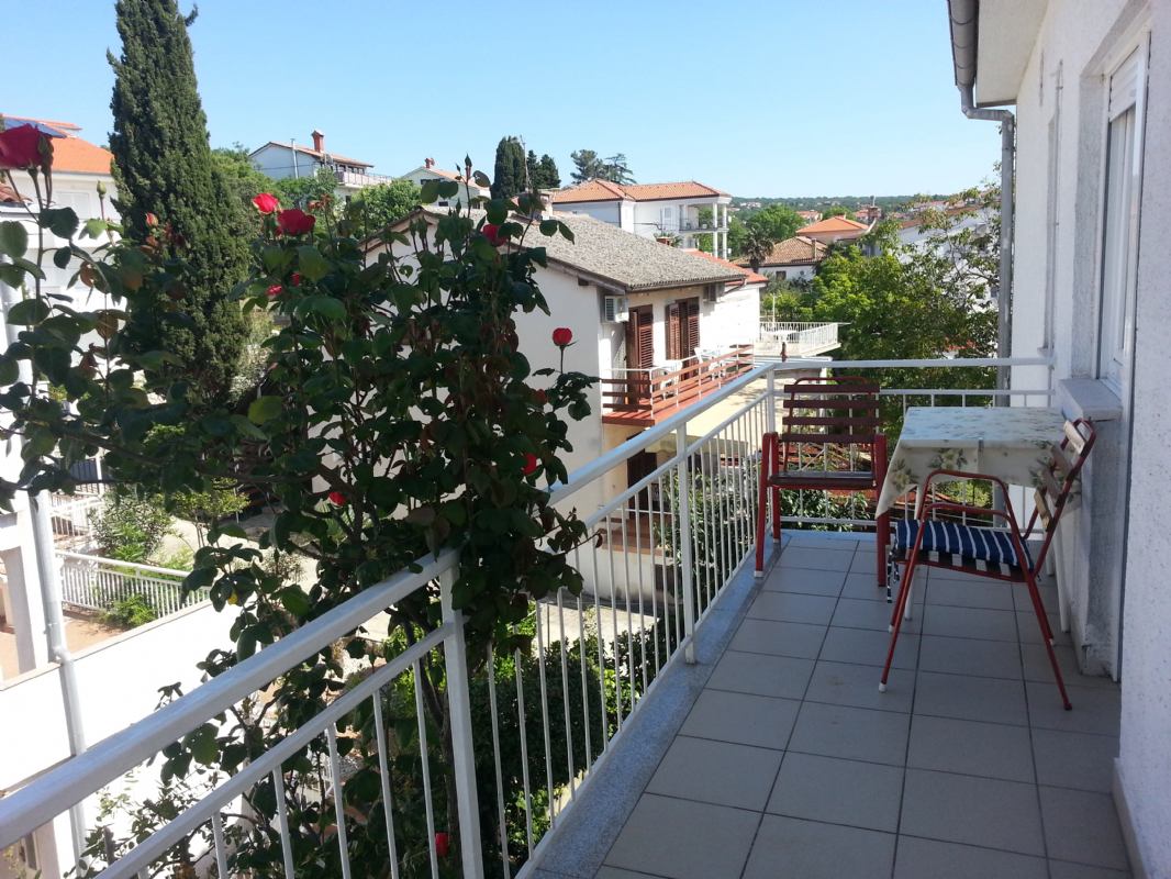 Apartman Dinka Red