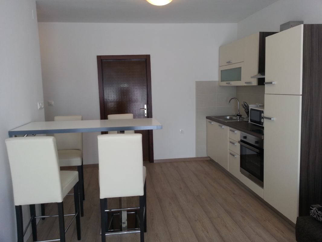 Apartment Dinka White